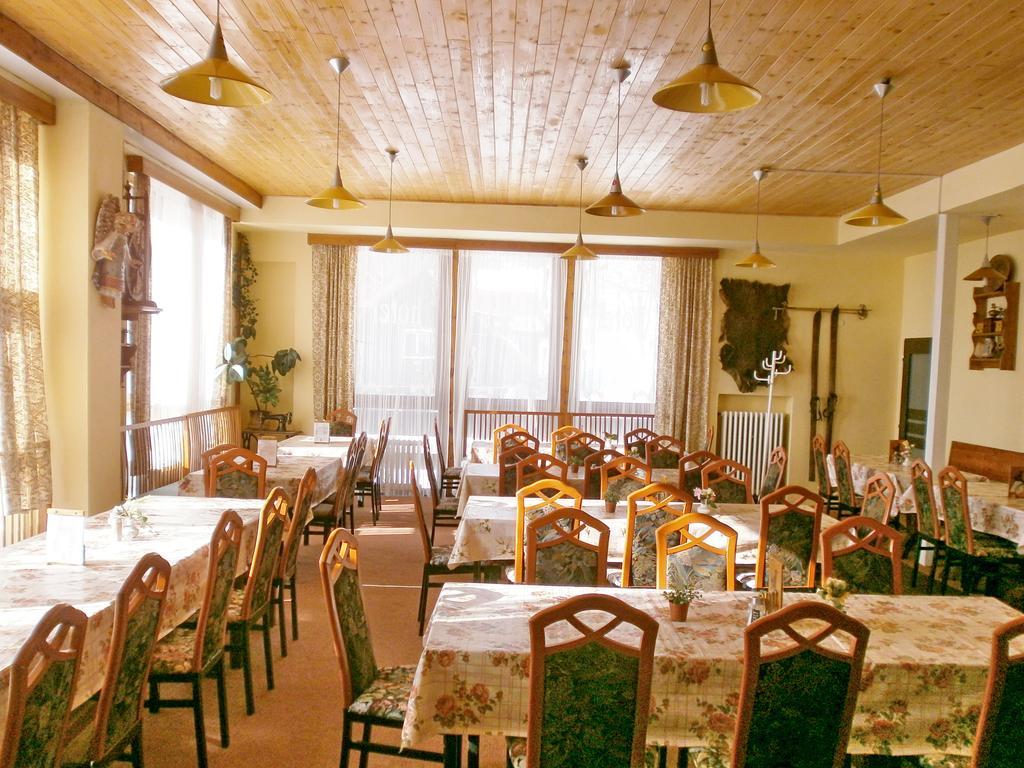 Strážné Horska Chata Roubenka מראה חיצוני תמונה